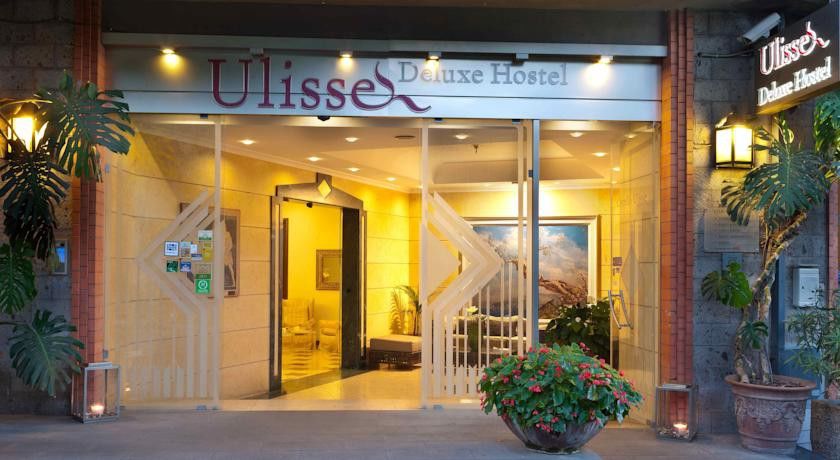 Ulisse Deluxe Hostel ซอร์เรนโต ภายนอก รูปภาพ